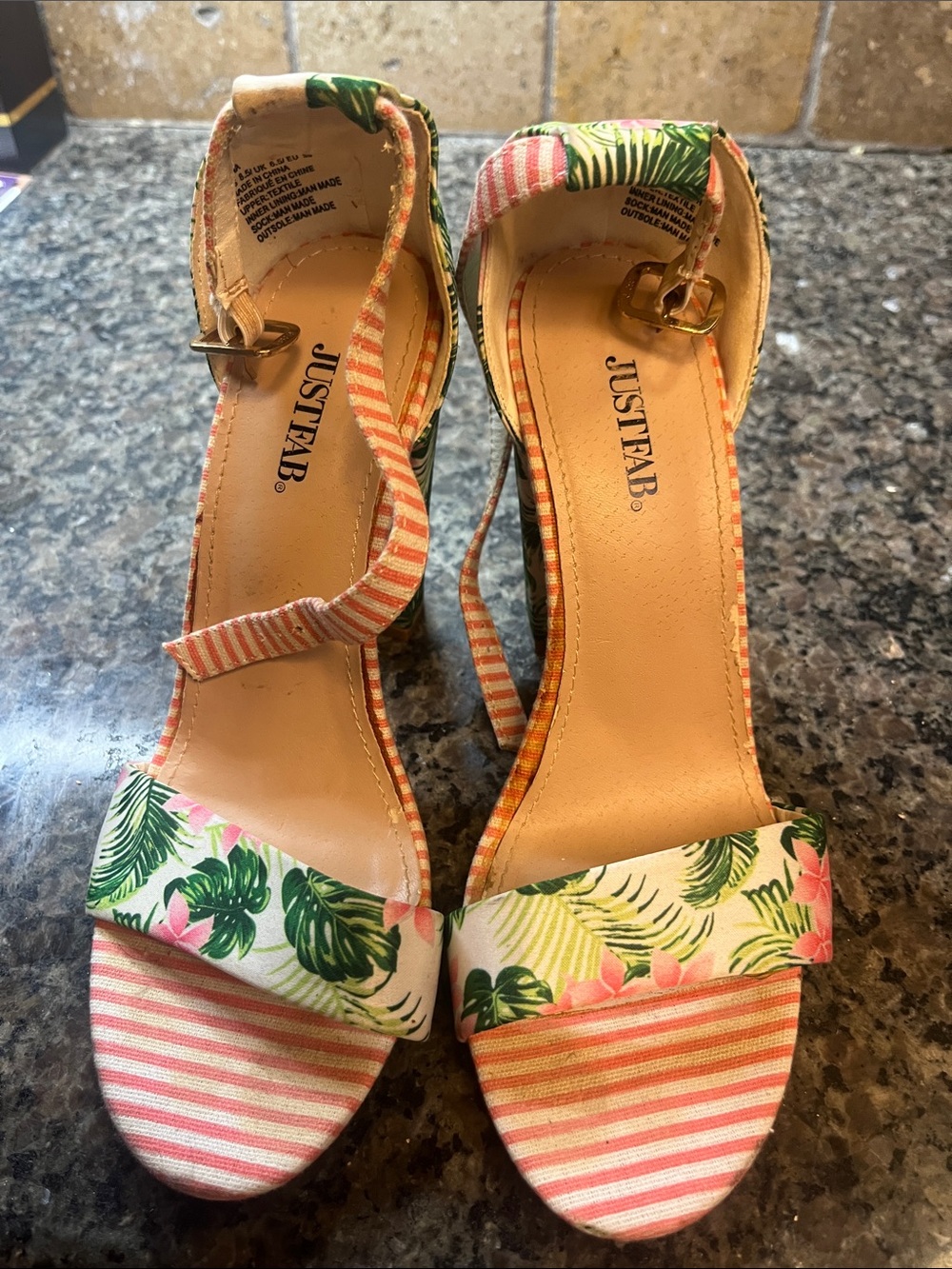 JUSTFAB Lena Tropical Print Pink/green Strappy Sandals 8.5